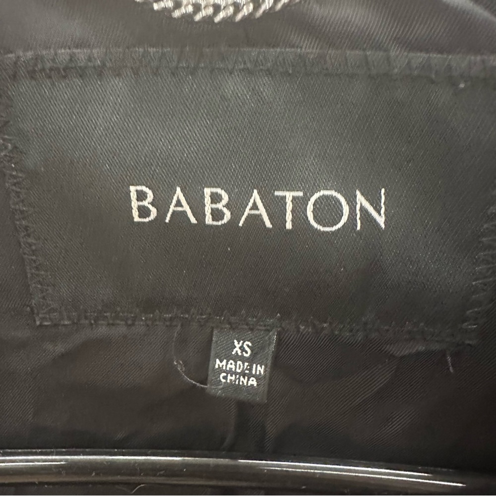 Babaton - Picture 3 of 3
